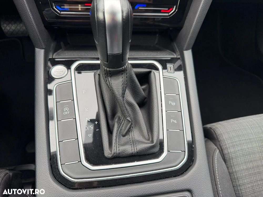 Volkswagen Passat 2.0 TDI DSG Comfortline - 25