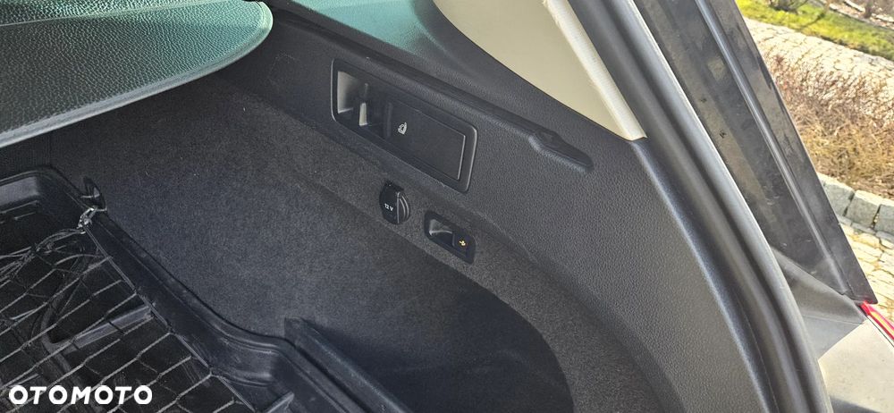 Volkswagen Passat Variant 2.0 TDI SCR DSG Comfortline - 9