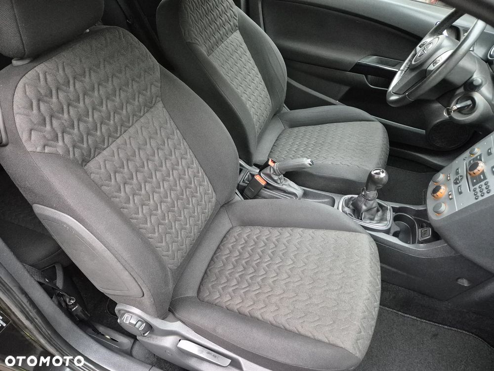 Opel Corsa 1.4 16V Active - 12