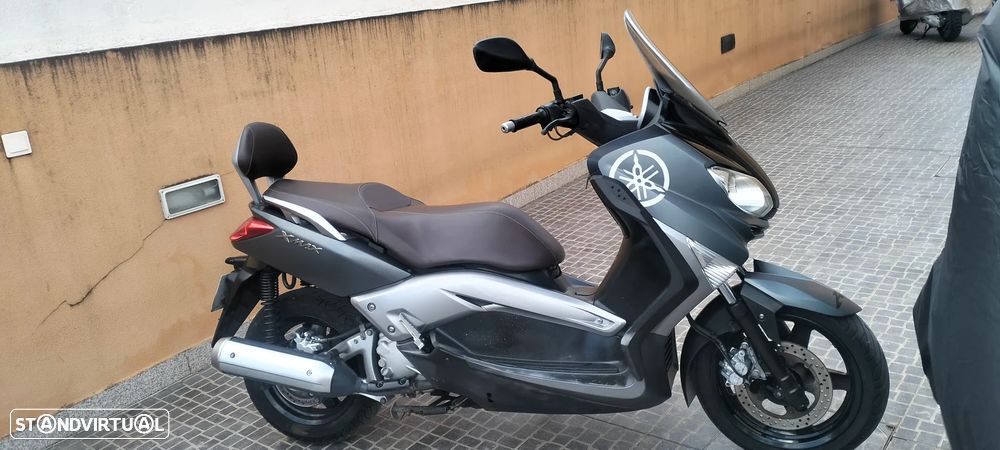Yamaha X-Max - 9