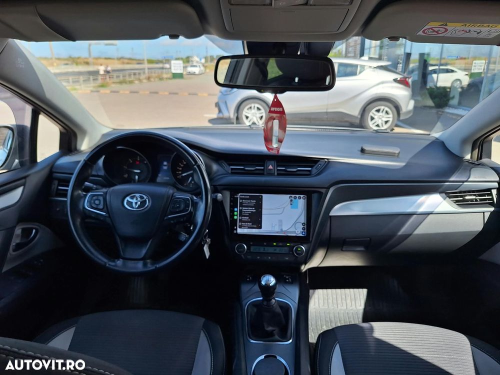 Toyota Avensis 2.0 D-4D Elegance - 4