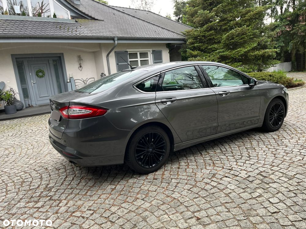 Ford Fusion - 10