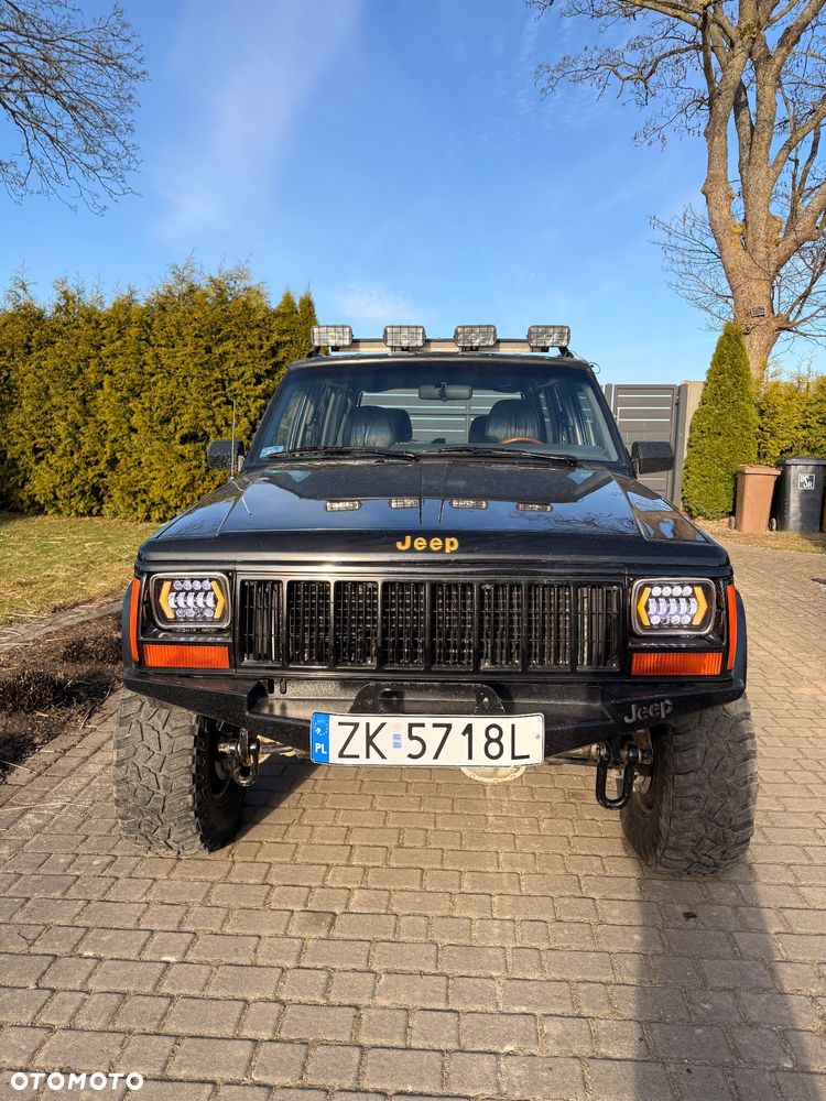 Jeep Cherokee - 2