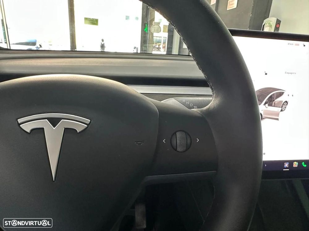 Tesla Model Y Standard - 41