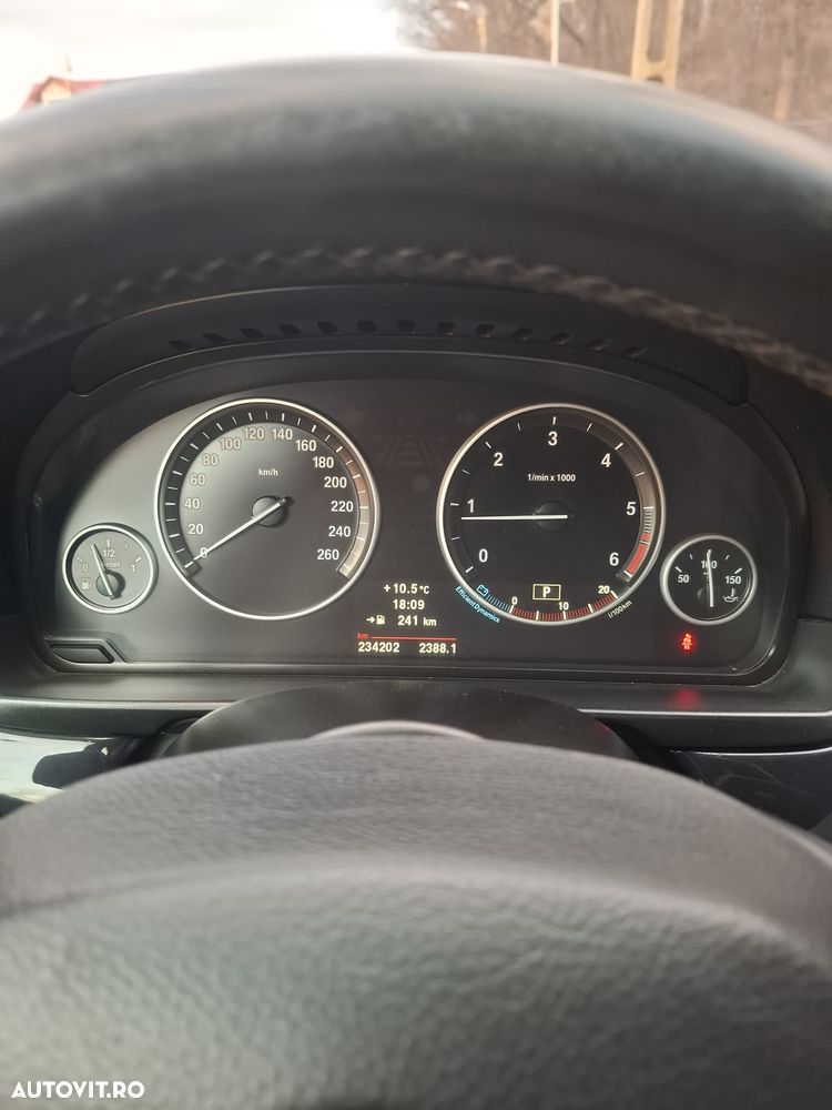 BMW Seria 5 525d Aut. - 8