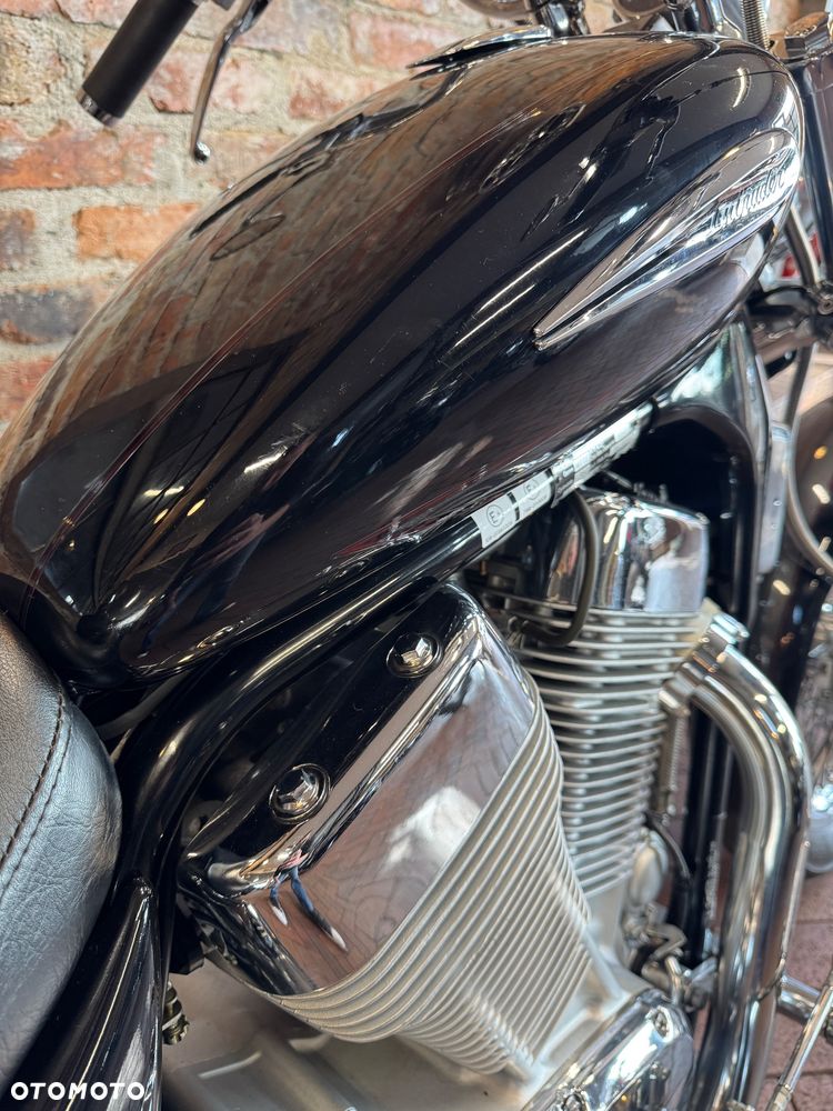 Suzuki Intruder - 30