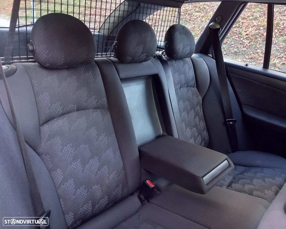 Mercedes-Benz C 220 CDi Avantgarde Aut. - 11