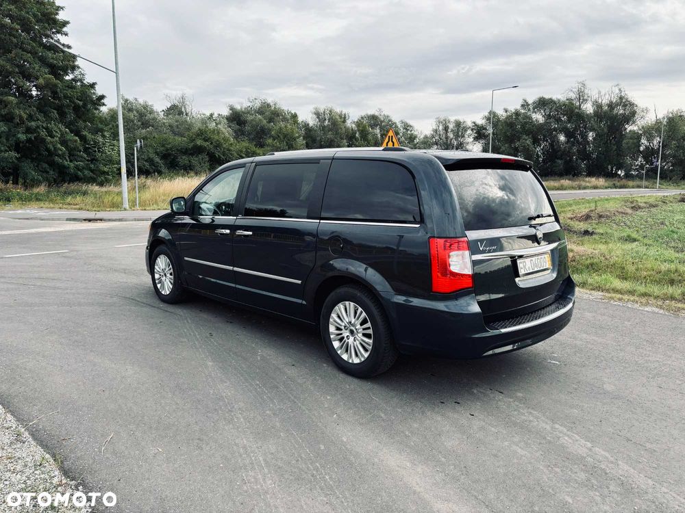 Lancia Voyager - 3