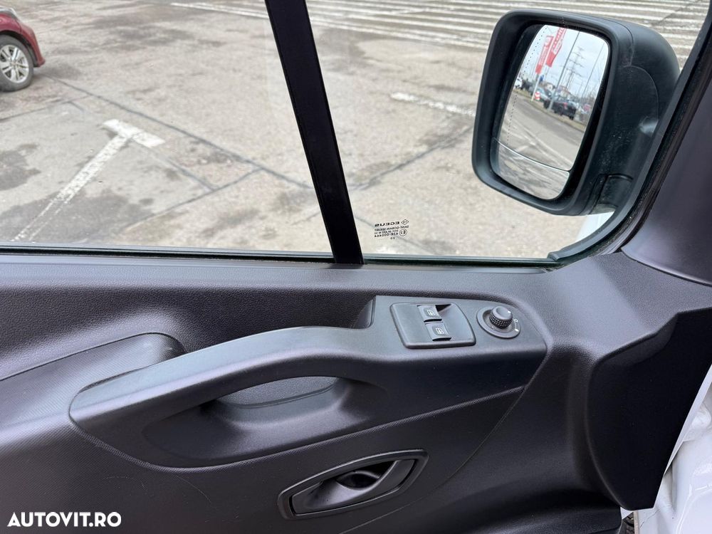 Renault Trafic 2.0 Blue dCi 120 Combi L2H1 8+1 locuri Authentique - 8