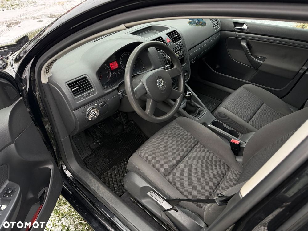 Volkswagen Golf 1.6 FSI Trendline - 8