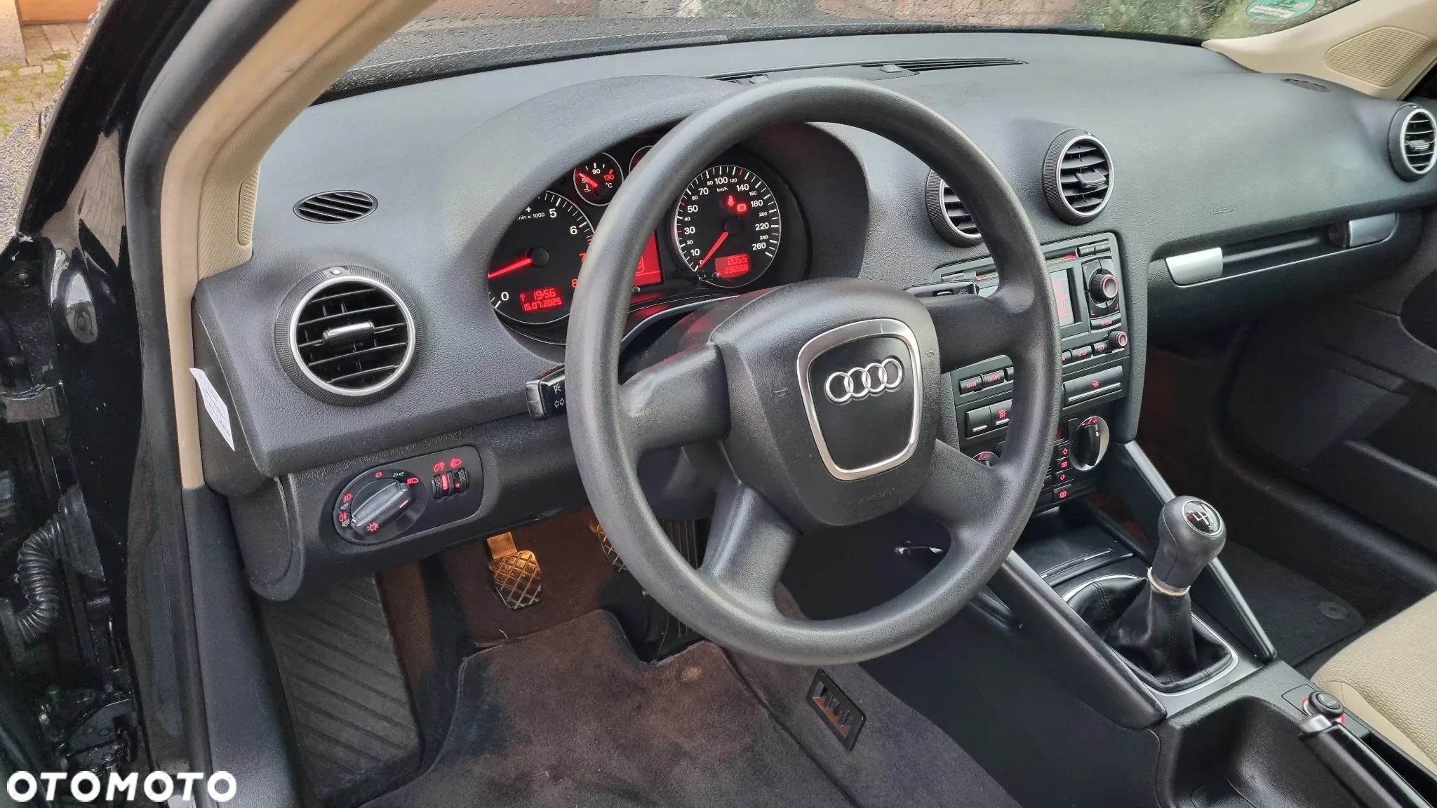Audi A3 1.6 Ambiente - 13