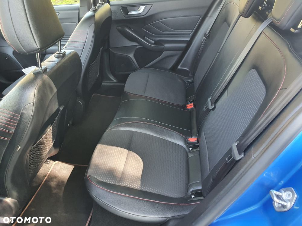 Ford Focus 1.5 EcoBlue Start-Stopp-System ST-LINE - 14