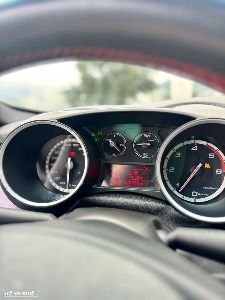 Alfa Romeo Giulietta 2.0 JTDM Distinctive - 25