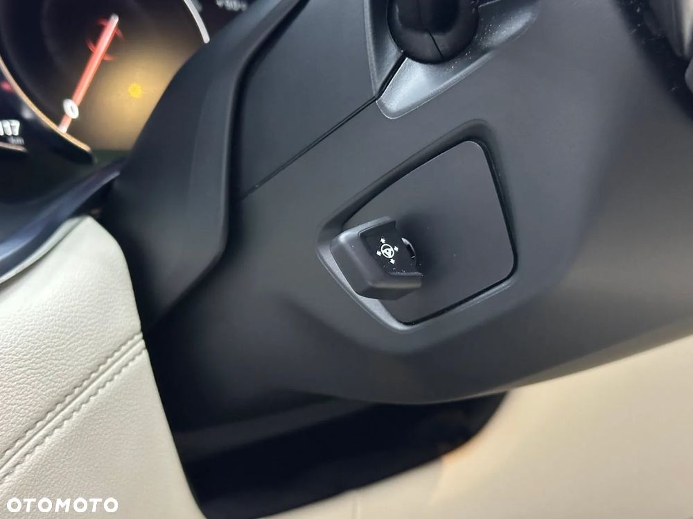 BMW Seria 7 750i xDrive - 8