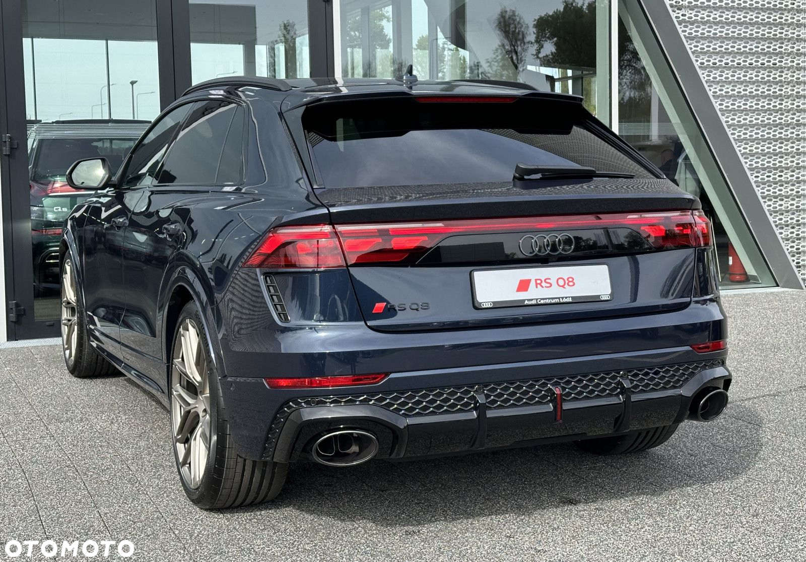 Audi RS Q8 - 10