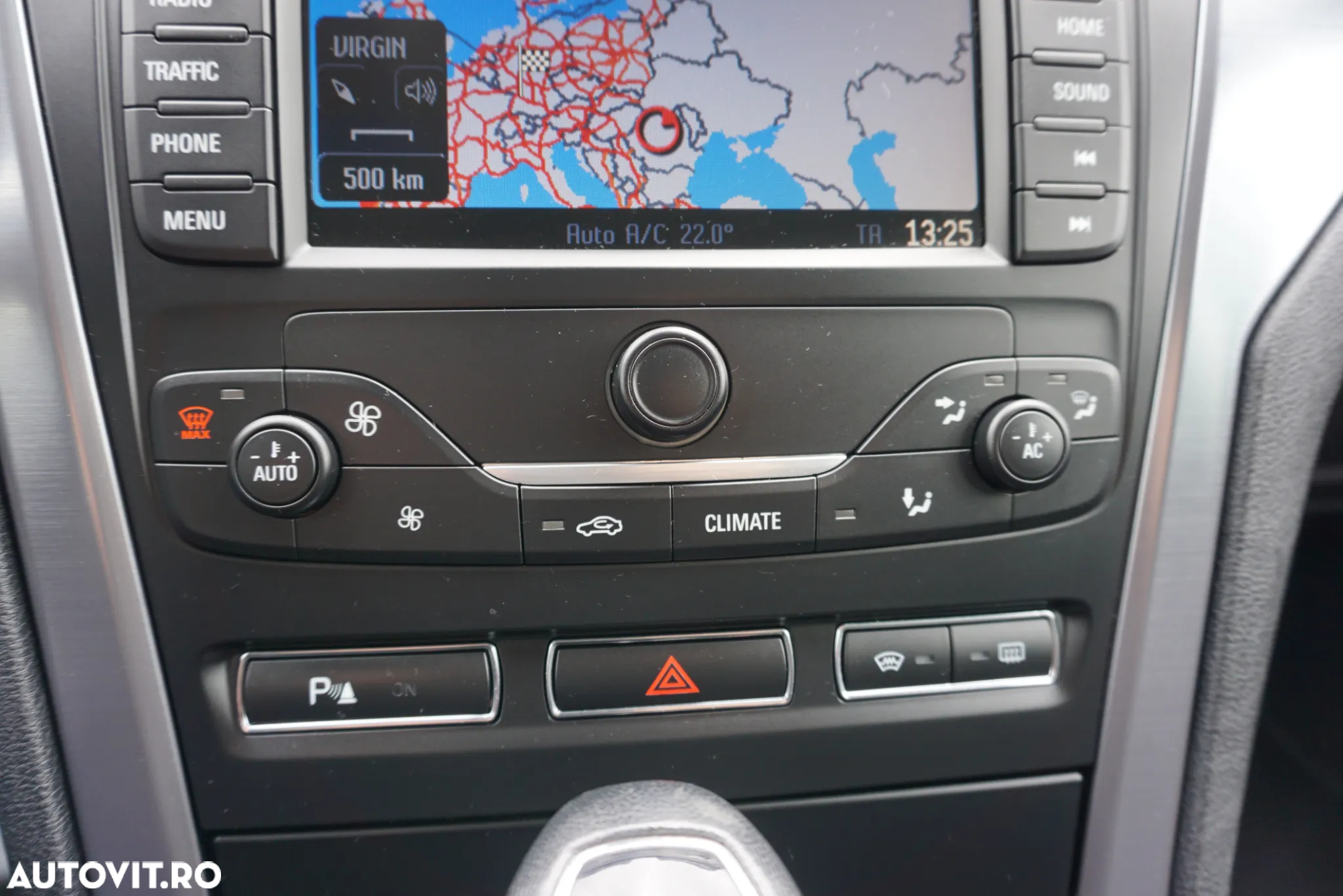 Ford Mondeo 2.0 EcoBoost Powershift Titanium - 25