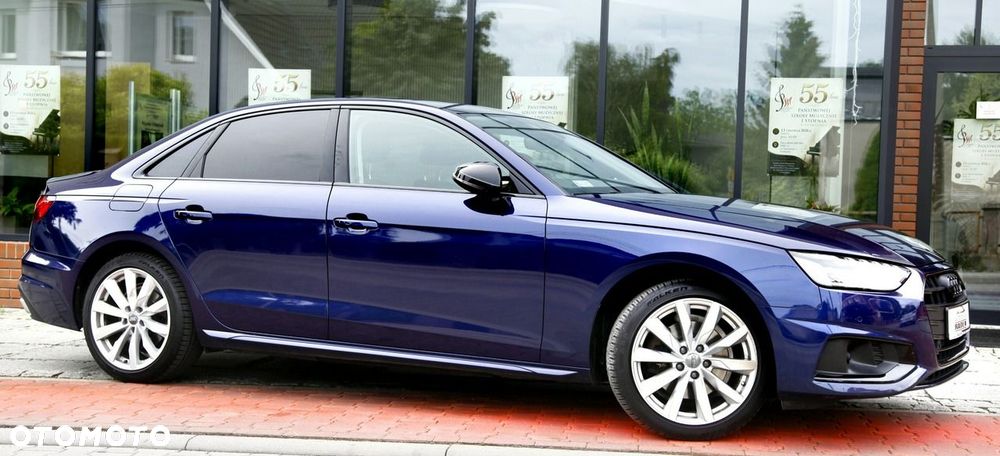 Audi A4 Limousine - 4