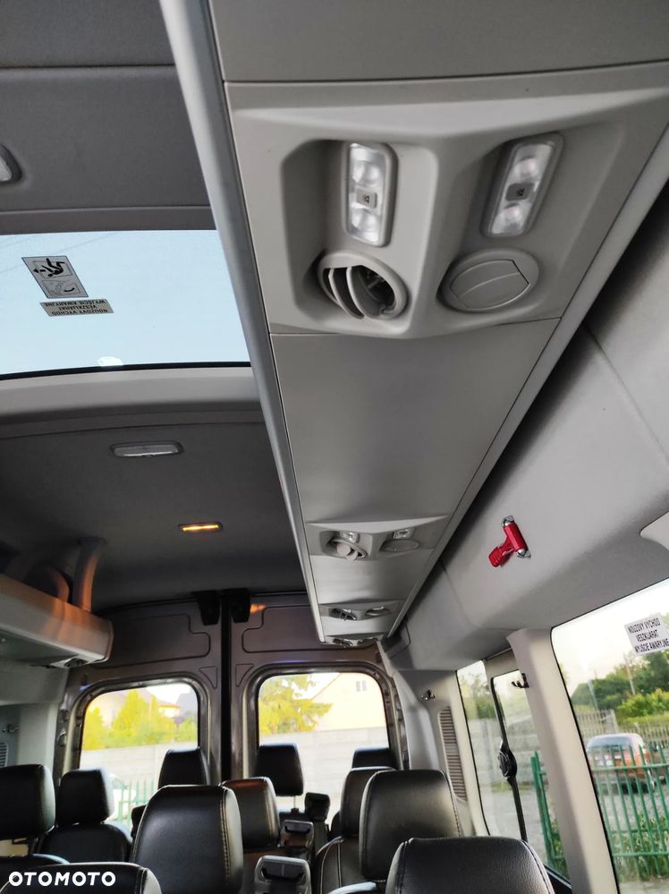 Ford Transit Autobus 18 osób 2.2 TDCI 155 KM 2017 r - 33