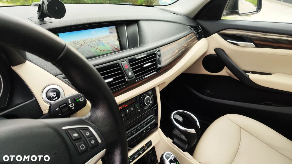 BMW X1 xDrive20d xLine - 28