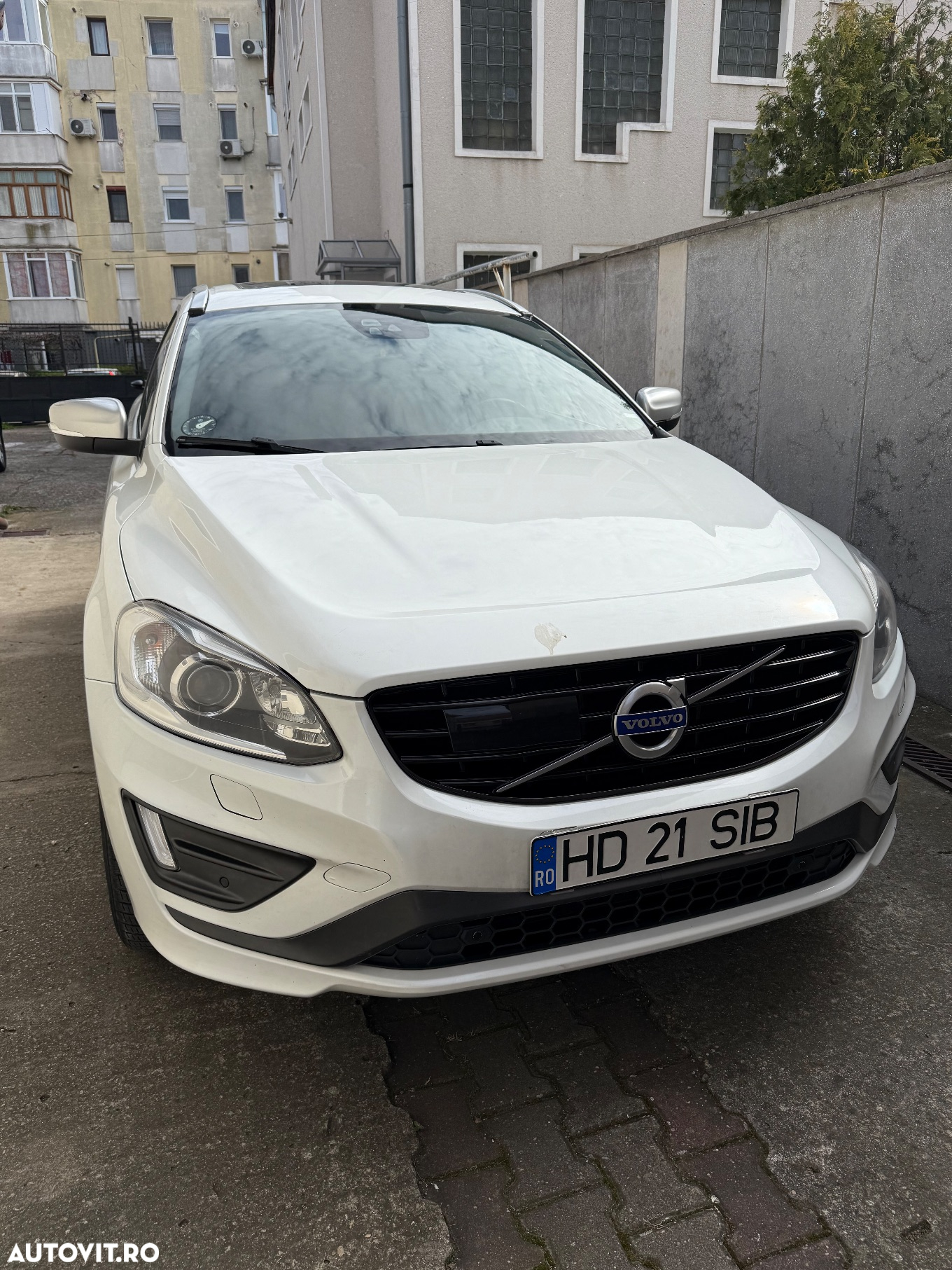 Volvo XC 60 D4 AWD Geartronic RDesign - 3