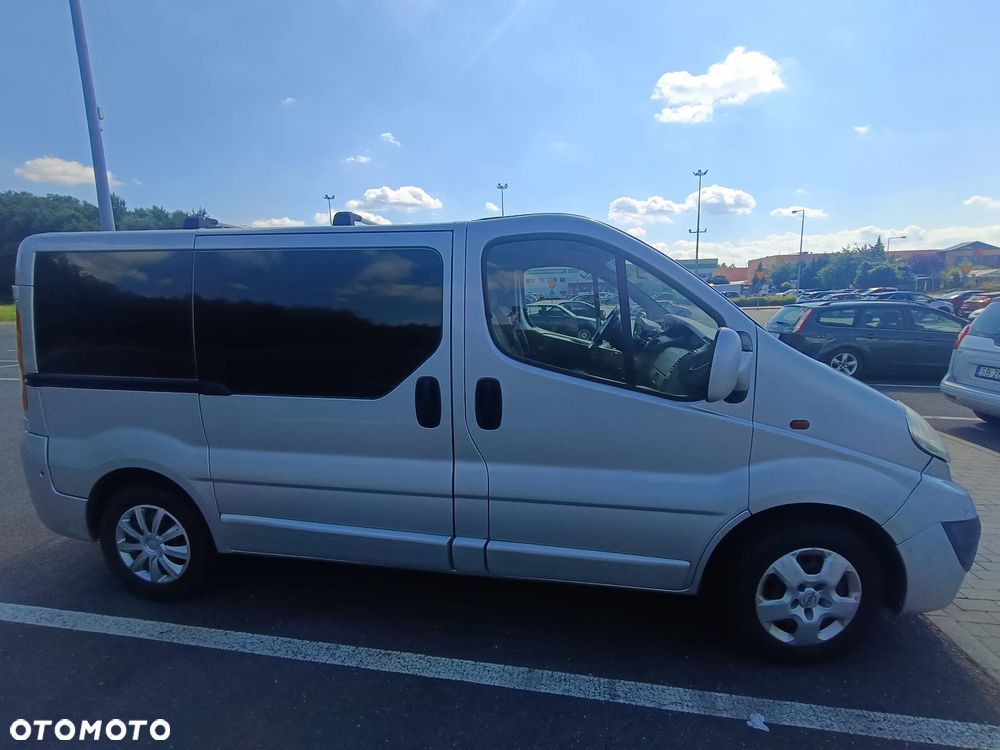 Opel Vivaro - 2