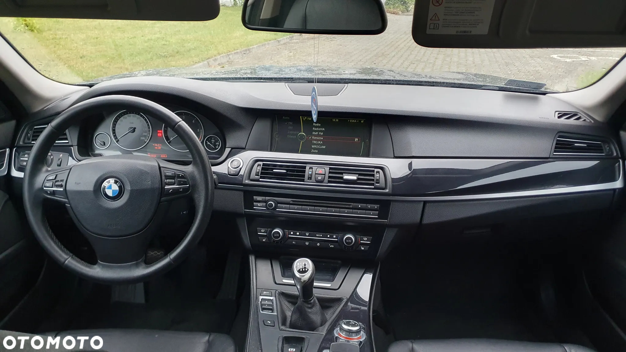 BMW Seria 5 520d Touring - 9