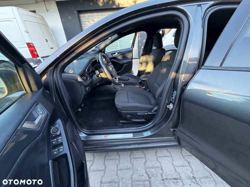 Ford Focus - 16