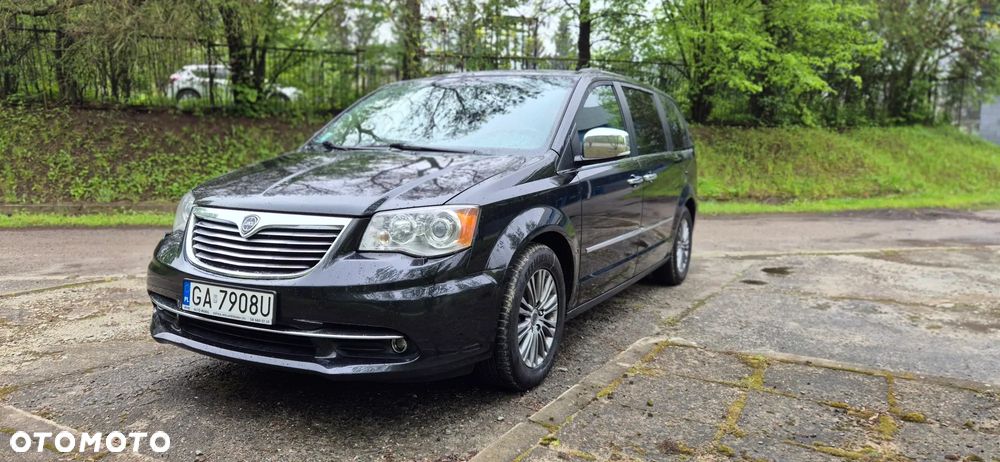 Lancia Voyager 2.8CRD Gold - 2
