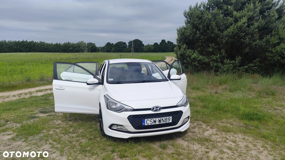 Hyundai i20 1.1 CRDi Style - 29