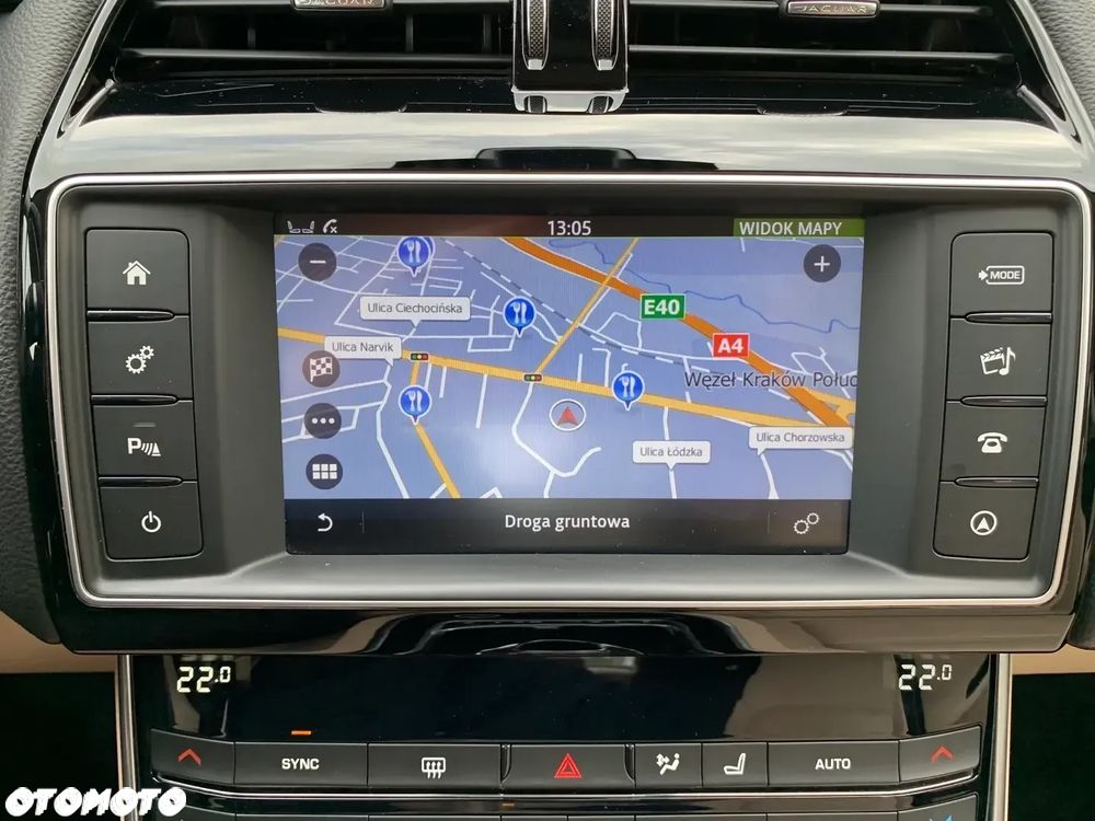 Jaguar XE 2.0 D Prestige - 6