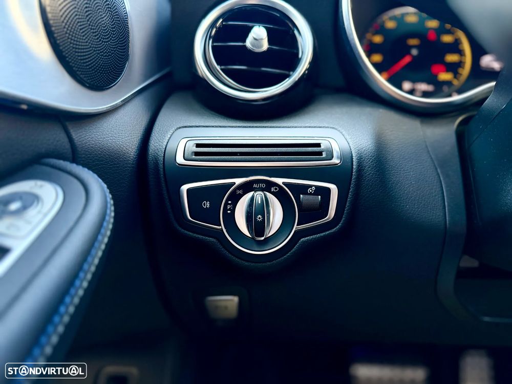 Mercedes-Benz C 300 de AMG Line - 18