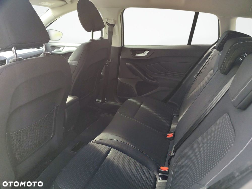 Ford Focus - 12