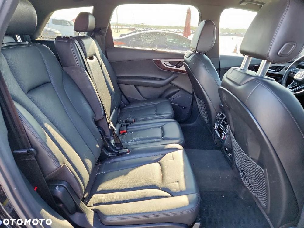 Audi Q7 - 10