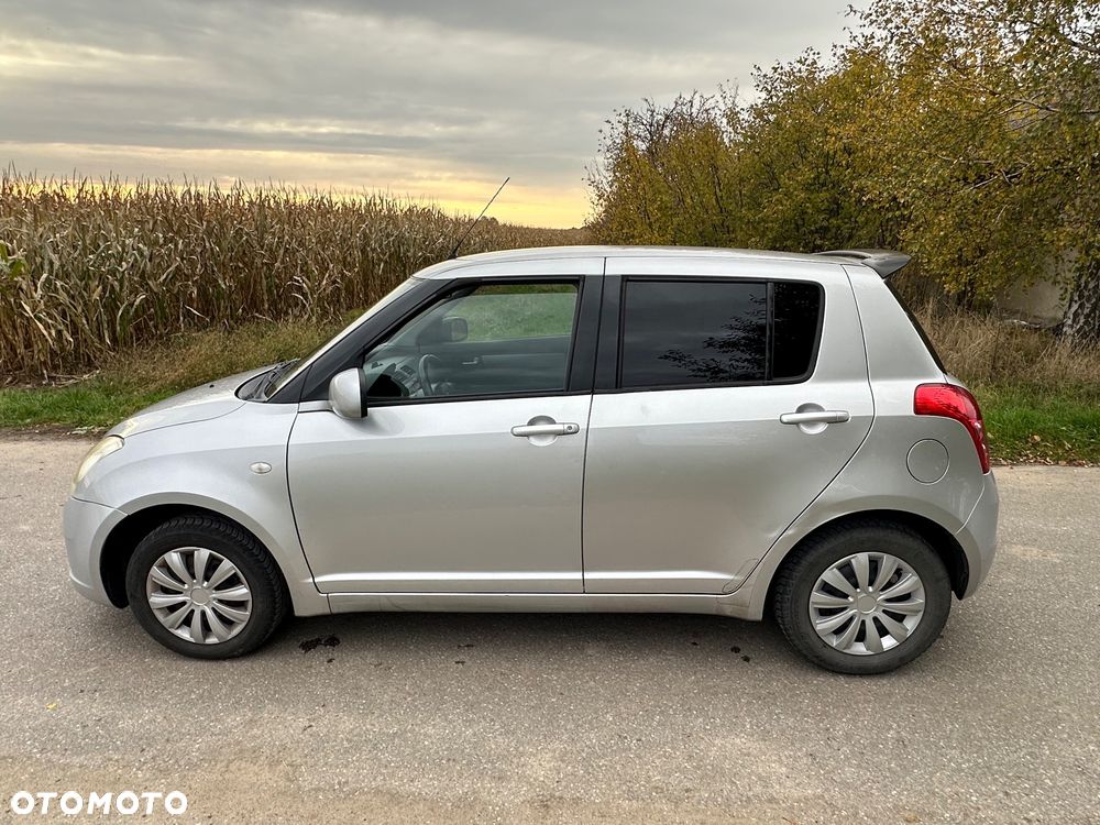 Suzuki Swift 2008 photo 4