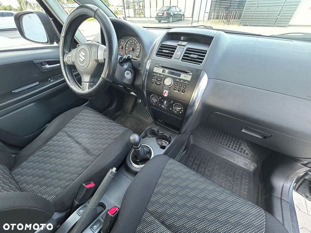 Suzuki SX4 1.6 VVT 4x2 Comfort - 14