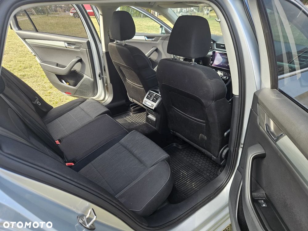 Skoda Superb 2.0 TDI SCR Ambition DSG - 16