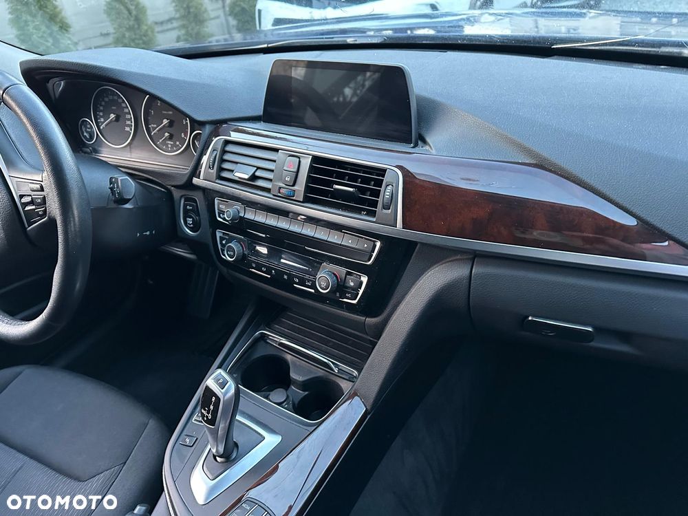 BMW Seria 3 320d Efficient Dynamics Edition Blue Perf - 19