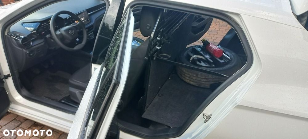 Skoda Fabia 1.0 MPI Essence - 35