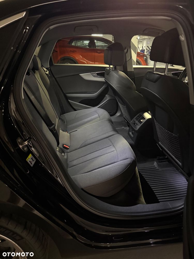 Audi A4 Limousine 35 TFSI mHEV Advanced S tronic - 20