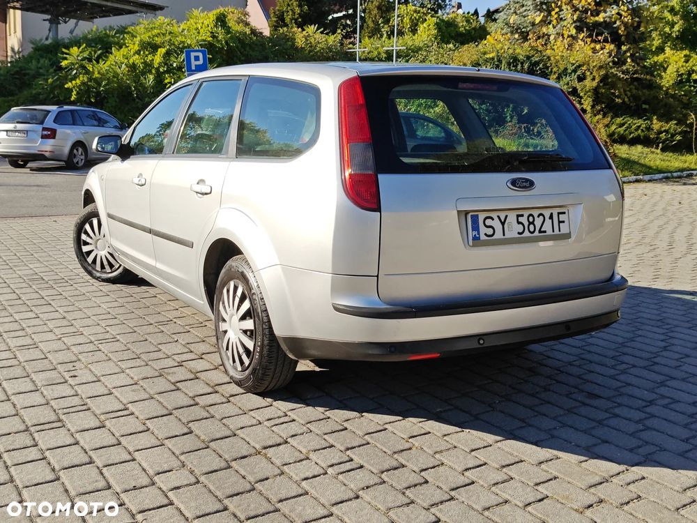 Ford Focus 1.8 Trend - 24