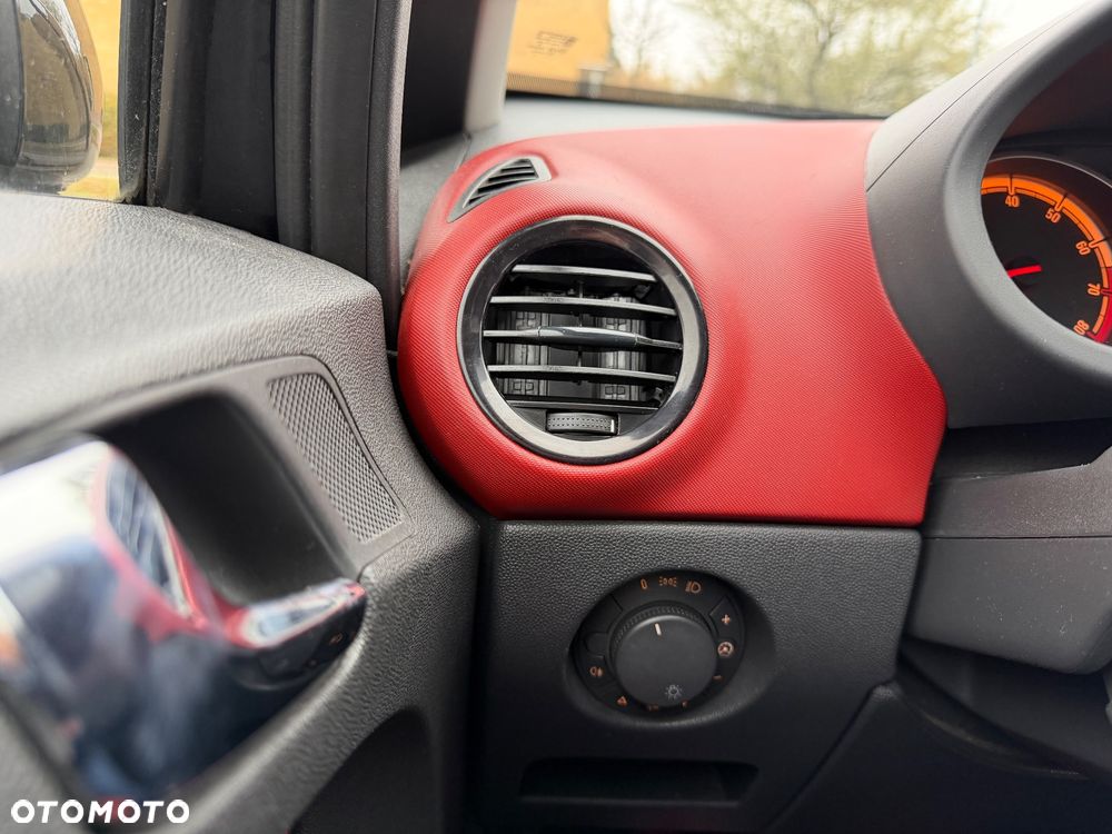 Opel Corsa 1.2 16V Color Edition - 11