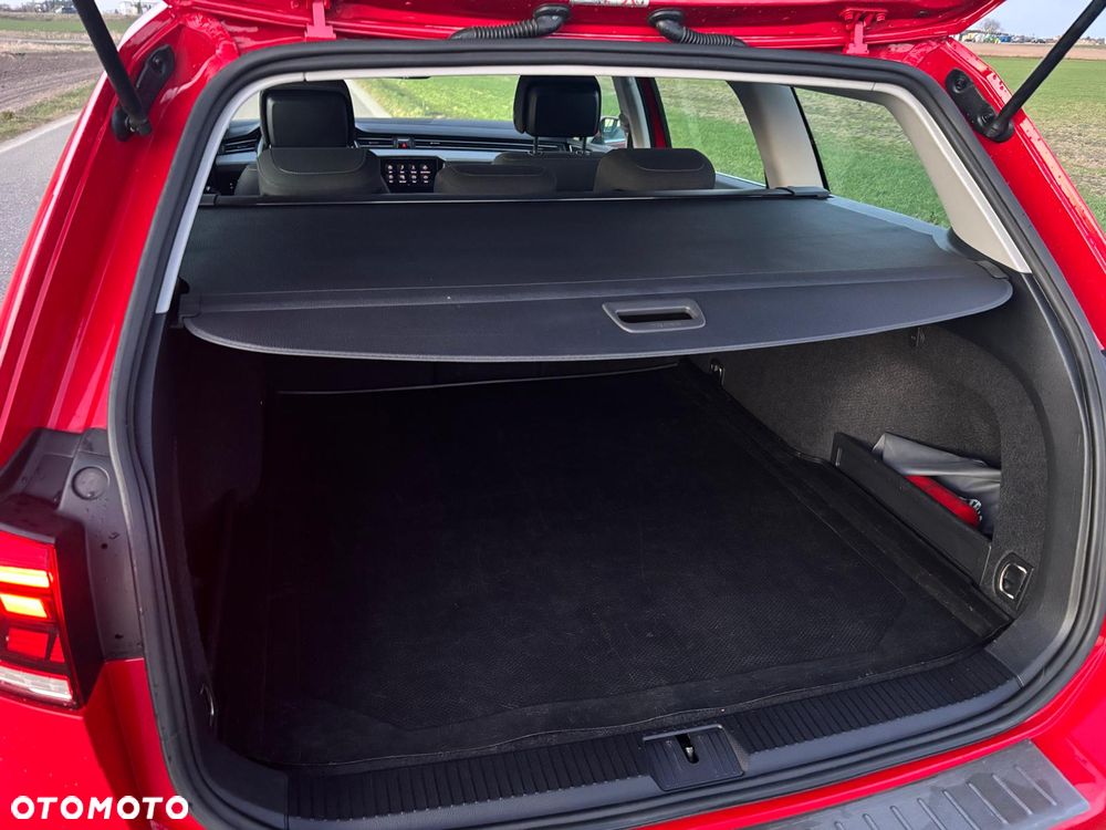 Volkswagen Passat - 27