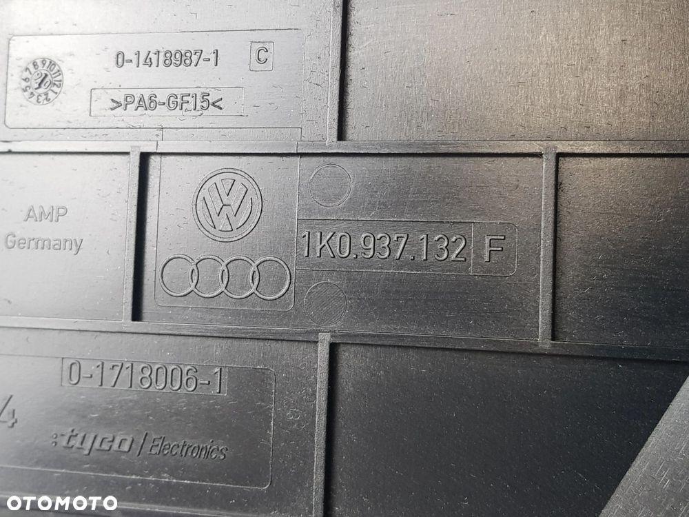 Obudowa skrzynki bezpieczników Audi A3 8P Skoda Octavia II 1K0937132F - 5