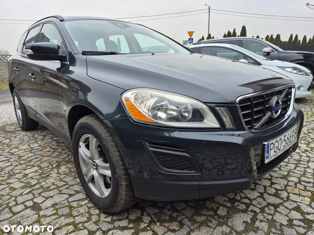Volvo XC 60 D3 AWD Momentum - 2