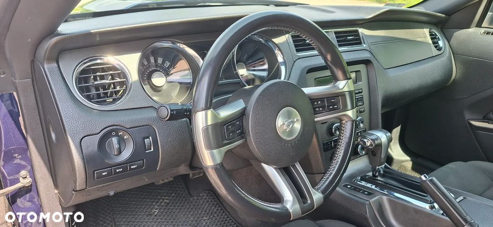 Ford Mustang 3.7 V6 - 12
