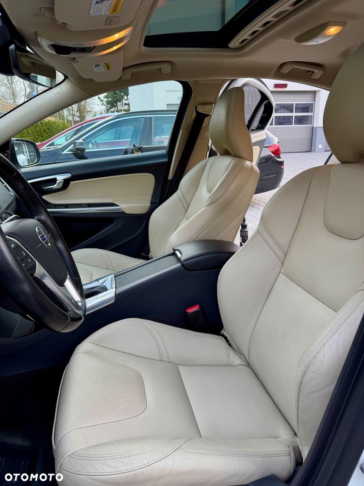 Volvo S60 T5 Geartronic RDesign - 27