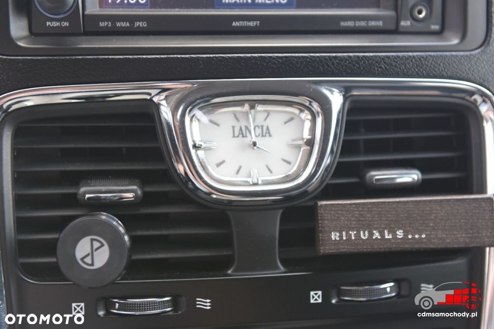 Lancia Voyager - 35