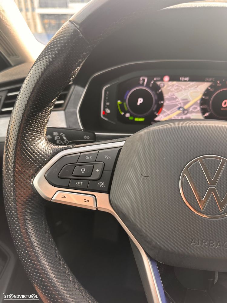 VW Passat Variant - 21
