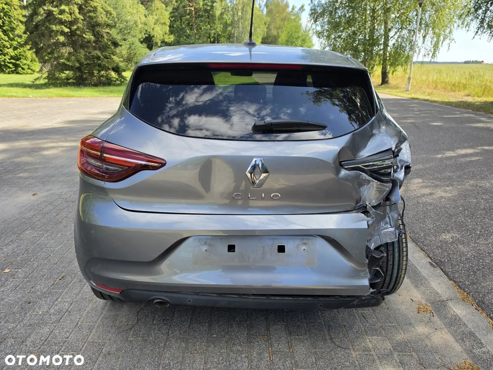 Renault Clio - 9