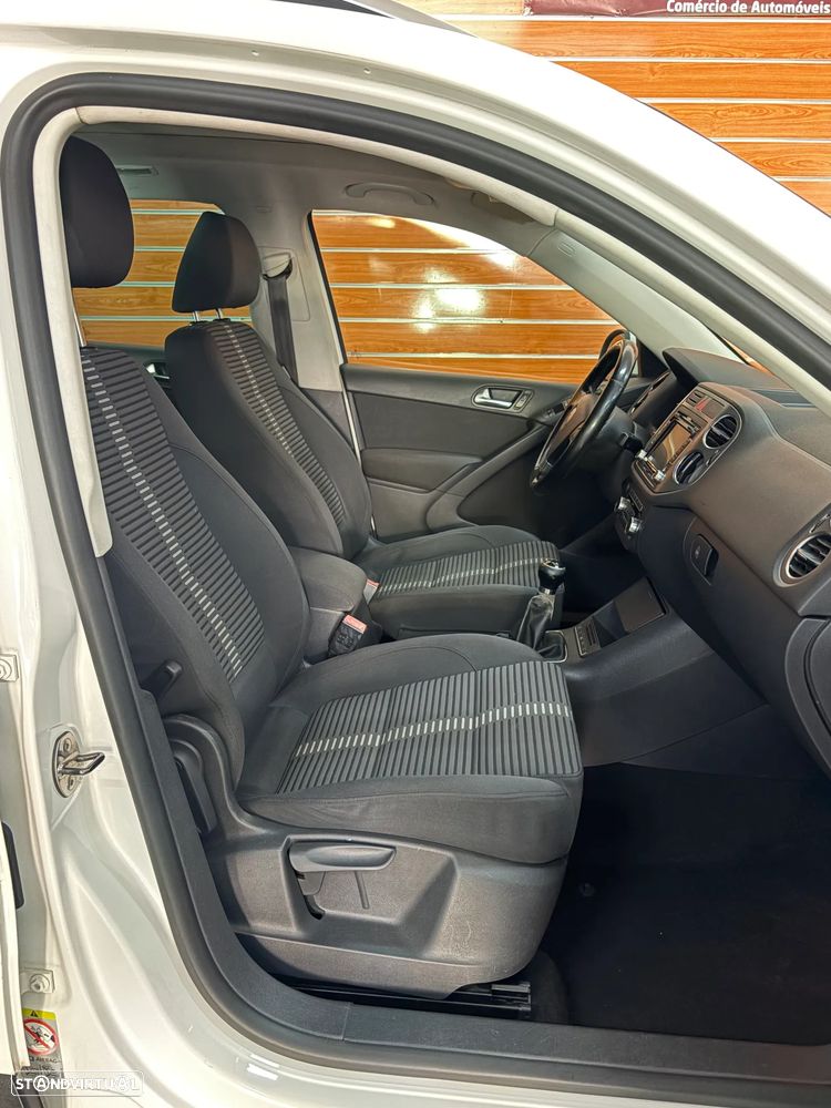 VW Tiguan 2.0 TDi Sport BlueMotion - 12